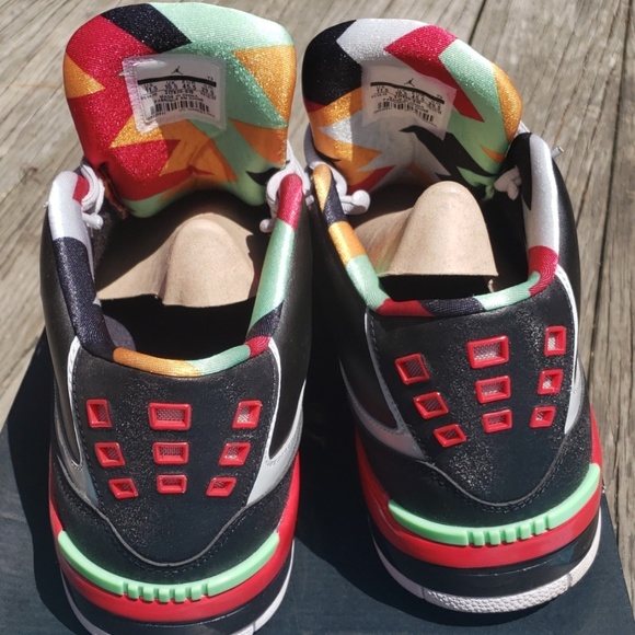 Sneakers - Picture 2 of 6